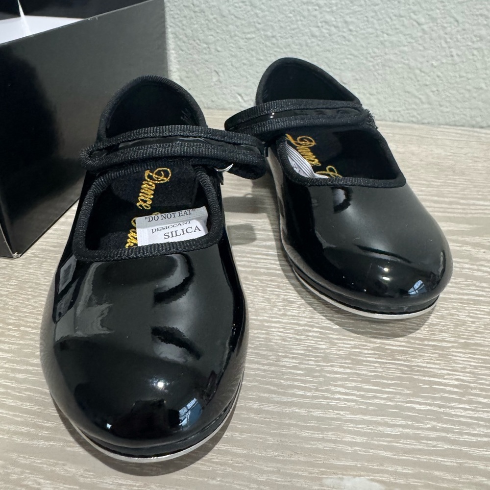 Mary Jane beg.tap girls black shoes -dance class size 10